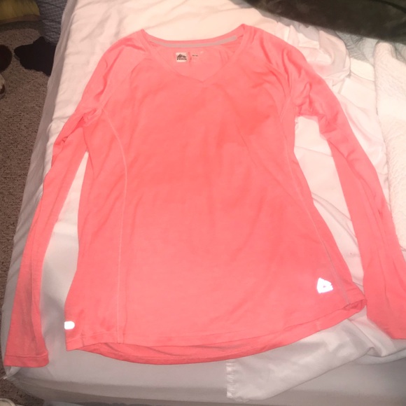 Lot of 5 workout tops - Picture 7 of 7